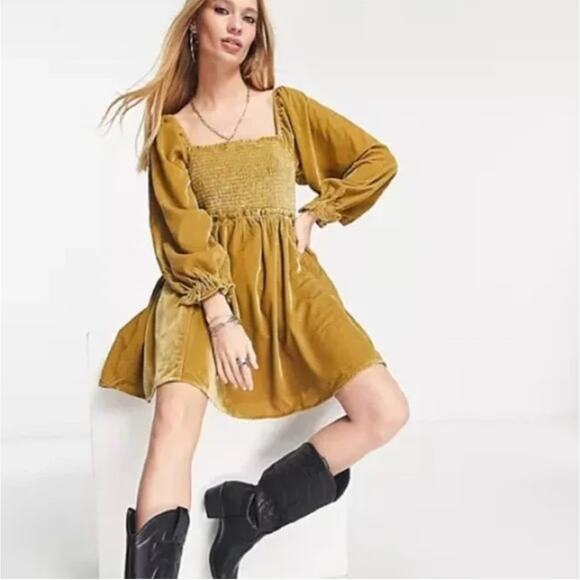 FREE PEOPLE Mustard Gold Daphne Velvet Smocked Mini Dress Blouson Sleeves Medium - Picture 1 of 7